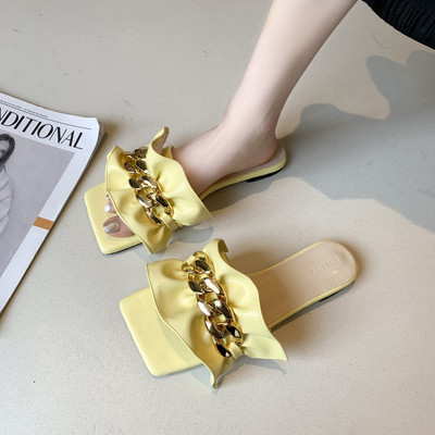 Papuci casual dama in forma patrata si decor metalic