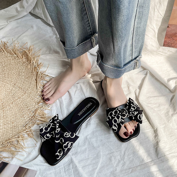 Papuci casual cu curea de piele si panglica textila