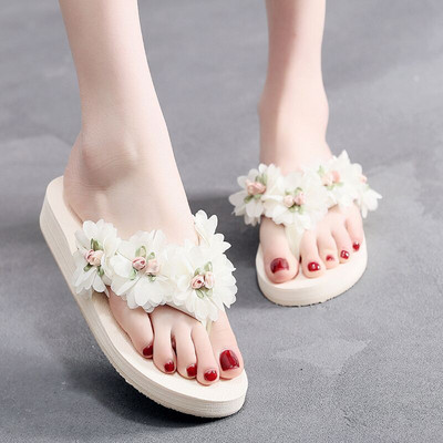 Papuci dama cu talpa plata si decor floral