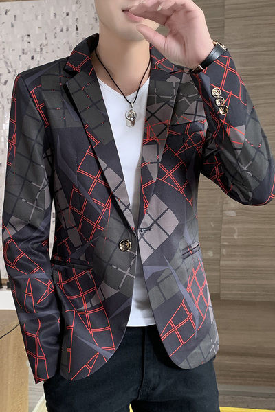 Stilīga vīriešu jaka ar piegulošu rakstu