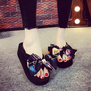 Papuci de dama cu talpa plata si panglica colorata