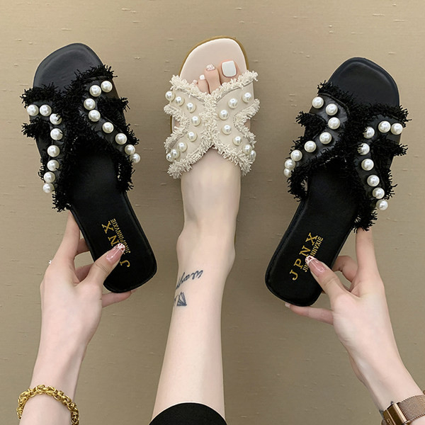 Model nou de papuci de dama cu perle