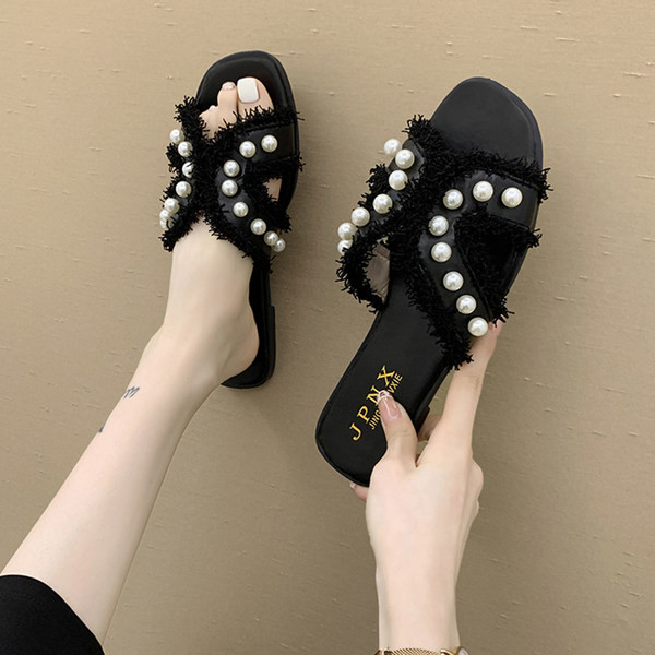 Model nou de papuci de dama cu perle