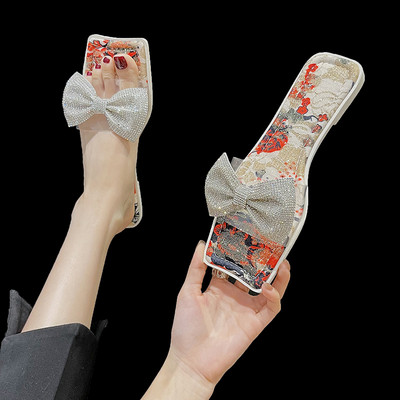 Γυναικείες παντόφλες με χρωματιστή σόλα - δύο μοντέλα