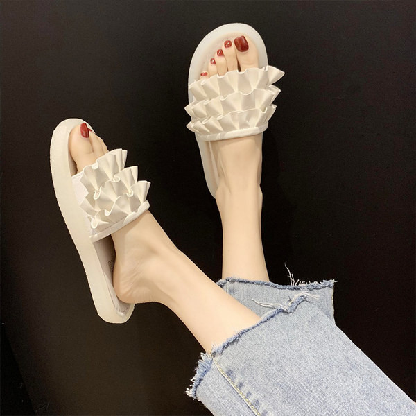 Papuci de damă actuali cu bucle