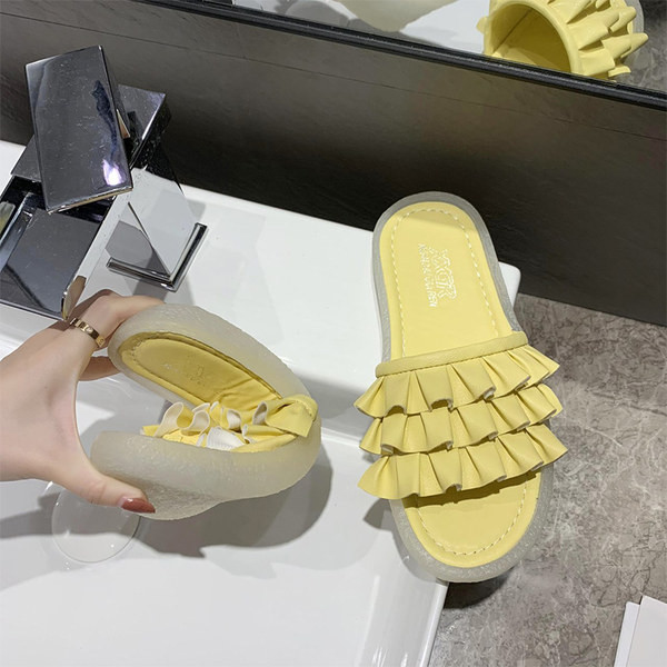 Papuci de damă actuali cu bucle