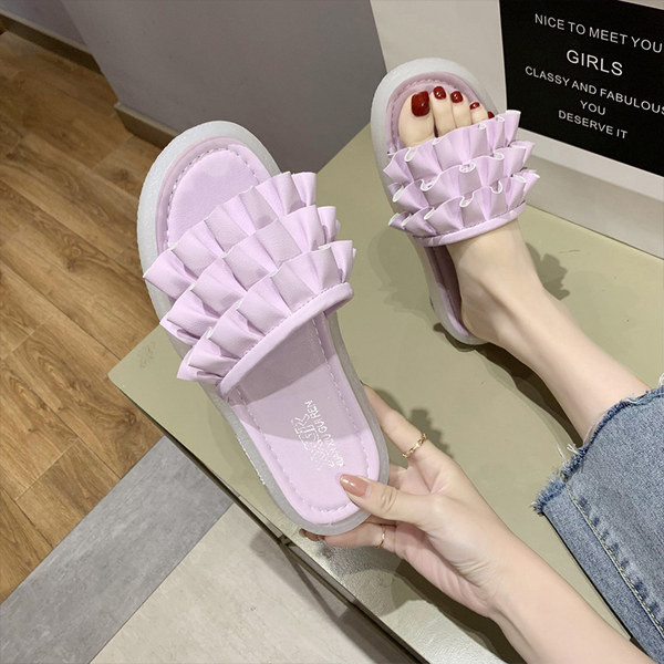 Papuci de damă actuali cu bucle