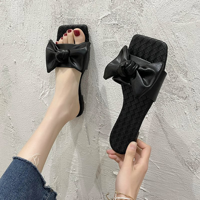 Papuci dama cu talpa plata si panglica