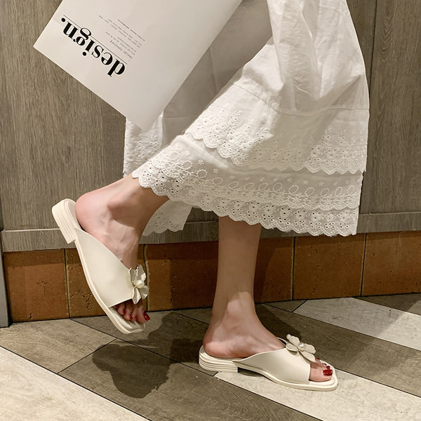 Papuci casual dama cu element de flori 3D - piele artificiala