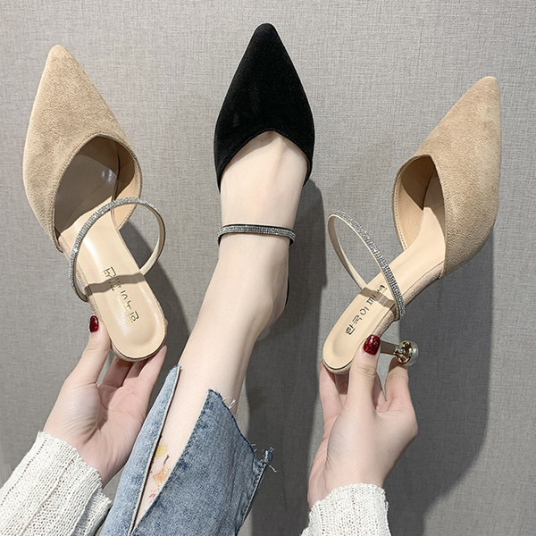 Papuci eleganti ascutit din piele intoarsa ecologica cu pietre