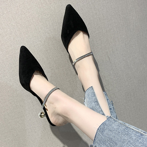 Papuci eleganti ascutit din piele intoarsa ecologica cu pietre