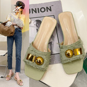 Model nou de papuci de dama cu decor metalic in trei culori