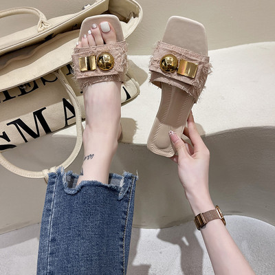 Model nou de papuci de dama cu decor metalic in trei culori