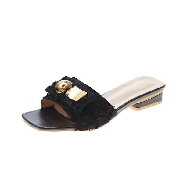 Model nou de papuci de dama cu decor metalic in trei culori