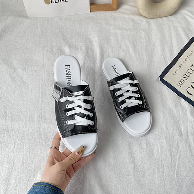 Sieviešu ikdienas čības ar mežģīnēm un plakanu zoli