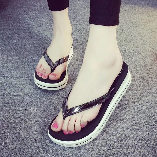 Γυναικείες casual παντόφλες  με επίπεδη σόλα