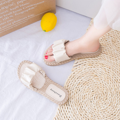 Παντόφλες casual με φαρδύ λουράκι από οικολογικό δέρμα