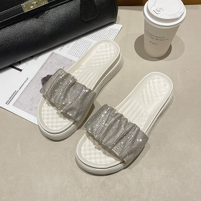 Model nou de papuci de dama cu pietre in doua culori