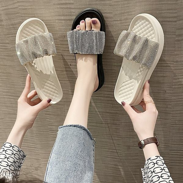 Model nou de papuci de dama cu pietre in doua culori