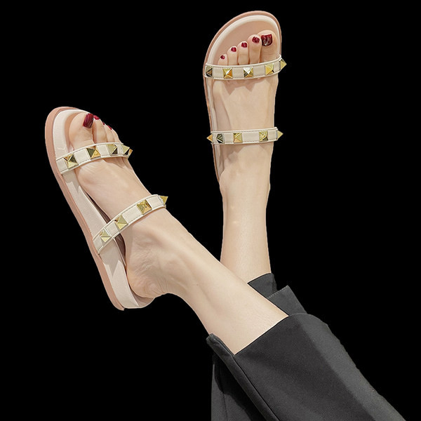 Papuci de dama cu talpa plate si ochiuri