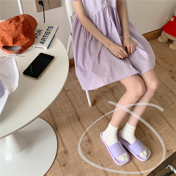 Model nou de papuci de dama cu talpa dreptunghiulara