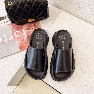 Model nou de papuci de dama din imitatie de piele cu talpa aspra