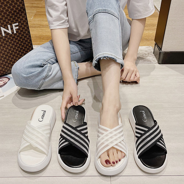 Papuci casual de dama cu talpa plate si bretele cu dungi