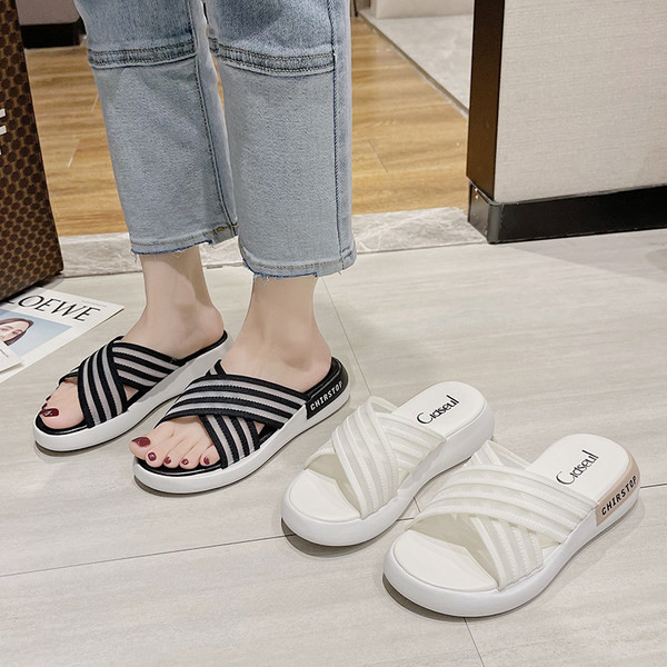 Papuci casual de dama cu talpa plate si bretele cu dungi