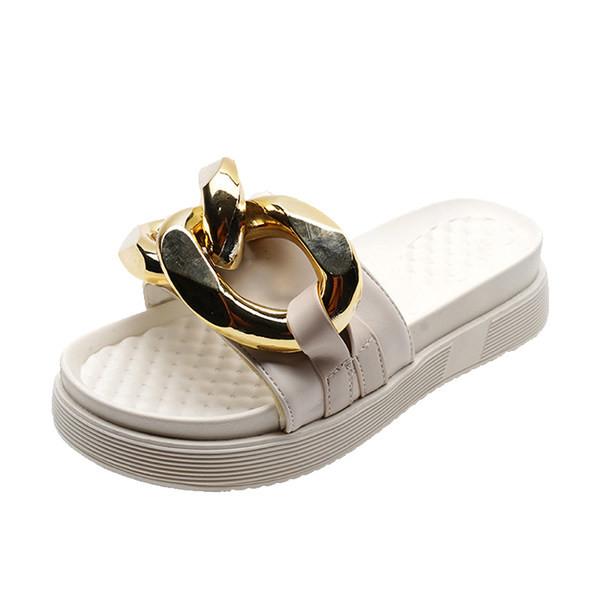 Model nou de papuci de dama cu decor metalic