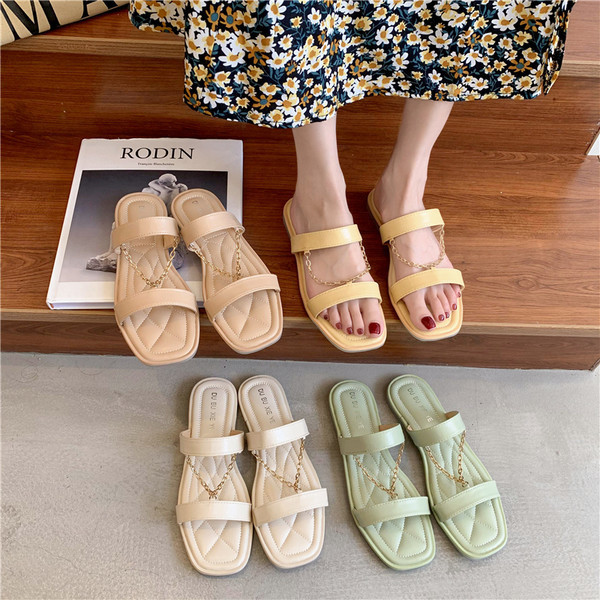 Papuci casual de dama din imitatie de piele cu lant metalic