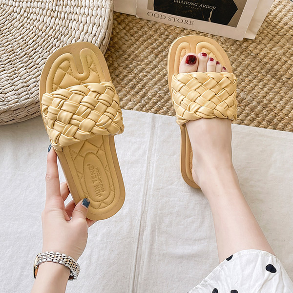 Papuci de damă din piele cu talpă plată