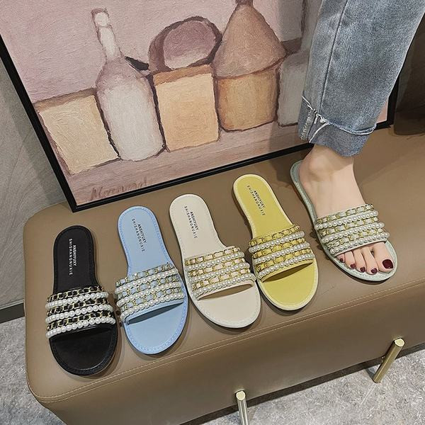 Papuci moderni de dama cu talpa plate si perle