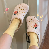 Sieviešu gumijas, slēgtas čības ar 3D aplikāciju