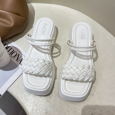 Model nou de papuci de dama din imitatie de piele cu bretele