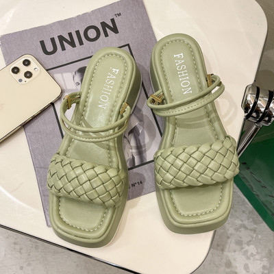 Model nou de papuci de dama din imitatie de piele cu bretele