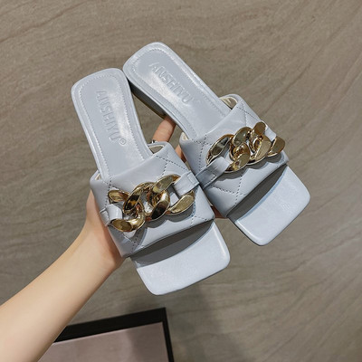 Papuci patrati dama cu lant metalic