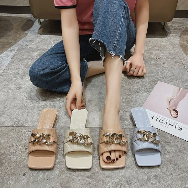 Papuci patrati dama cu lant metalic