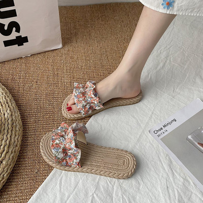 Γυναικείες χρωματιστές παντόφλες με επίπεδη σόλα