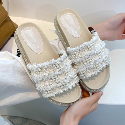 Model nou de papuci de dama cu perle potriviti pentru vara