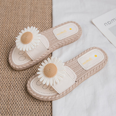 Papuci casual cu o margareta potriviti pentru plaja