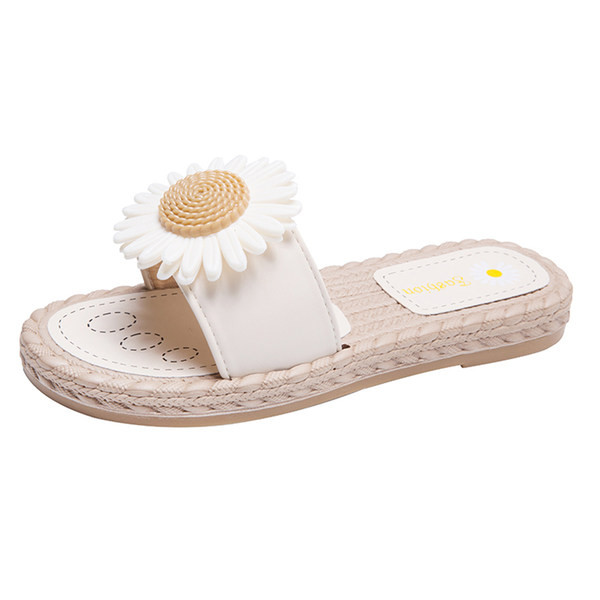 Papuci casual cu o margareta potriviti pentru plaja