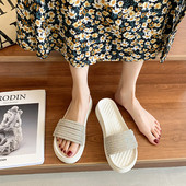 Model nou de papuci de dama cu bretele si talpa plata - in alb si negru