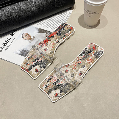 Γυναικείες παντόφλες με διακοσμητικές πέτρες