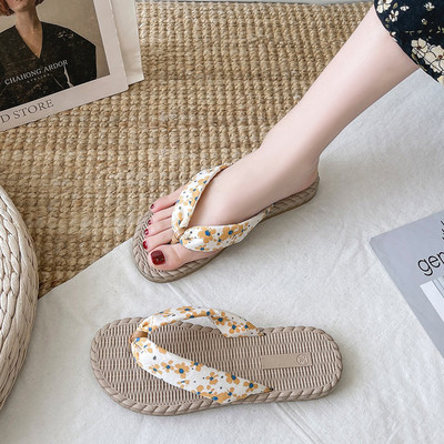 Papuci casual dama intre degete si model floral