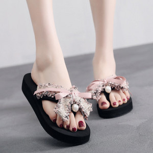 Γυναικείες παντόφλες casual με κορδέλα και πέρλες - δύο μοντέλα