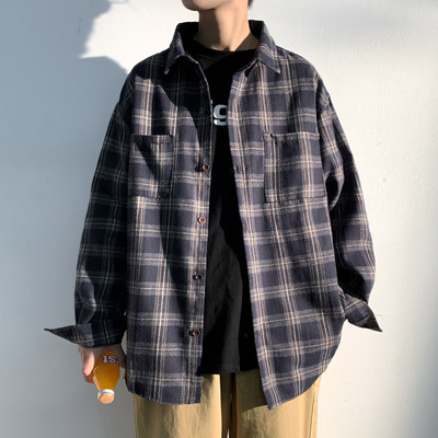 Vīriešu krekls ar pogām un kabatu vairākās krāsās