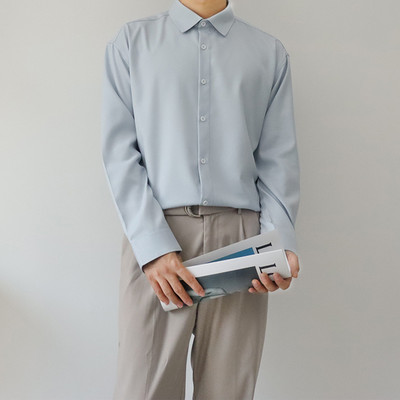 Ανδρικό μοντέρνο πουκάμισο με κουμπιά και κλασικό κολάρο