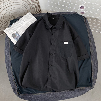 Ανδρικό πουκάμισο με κλασικό κολάρο και τσέπη - κοντά μανίκια