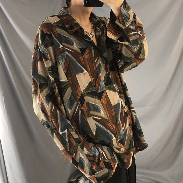 Cămașă colorată pentru bărbați cu mâneci lungi - model gratuit