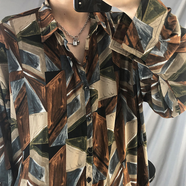 Cămașă colorată pentru bărbați cu mâneci lungi - model gratuit